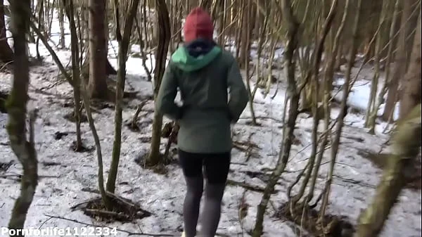 Risky outdoor sex in a public park almost caught winter edition in freezing cold