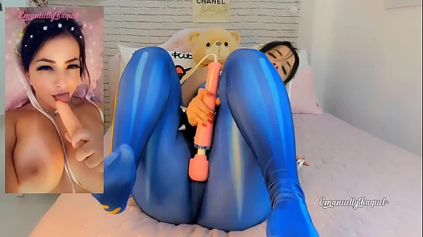 Sexy cosplay girl dressed as Chun Li from street fighter playing with her htachi vibrator cumming and soaking her panties and pants ahegao