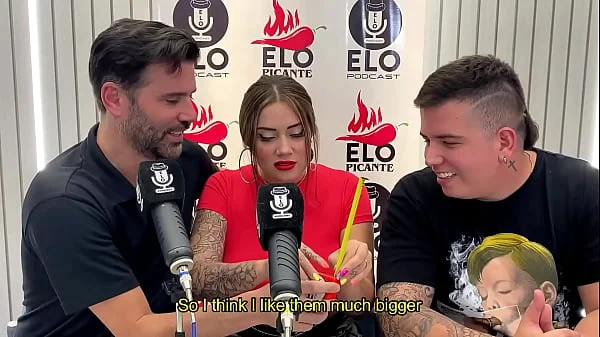 Entrevista con Elo Podcast termina en una mamada y mucho cum - Sara Blonde - Elo Picante