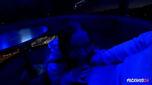 - I want to suck you right here! - Alexa gets horny on the ferris wheel