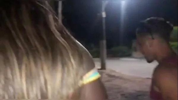 CONHECI UM NOVINHO GOSTOSO NO ROLE E PEDI PRA ELE ME COMER NO SEU CARRO