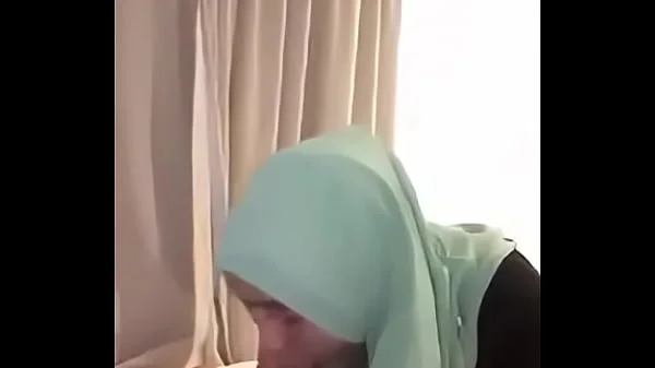 Hijab skandal tante part 1