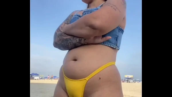 FIZ O CARA FICAR DE PAU DURO NA PRAIA