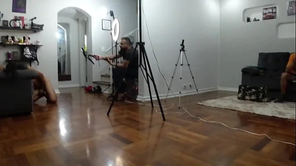 a anãzinha rabuda - suruba e bastidores do que rola