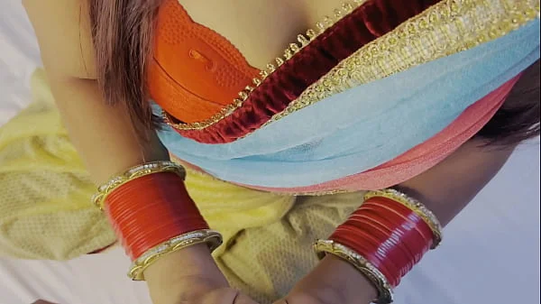 Hot Sexy Bhabhi Ne Naukar Se Apni Chut Ki Pyas Bujhai