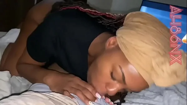 my girlfriend sucks very rich
