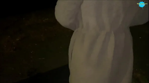 Street Girl flashing