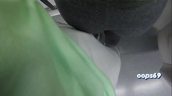 Guy Grinding his Cock in the Ass of a Woman who Goes to Work by Public Train and she Liked !