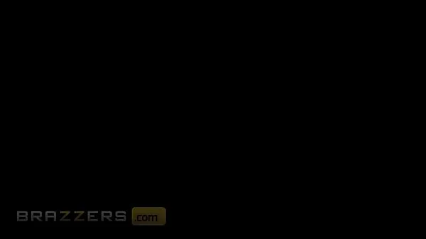 Hot Chick (Gia Derza) Oiled Up And Gets Her Ass Fuck Hard By (Small Hands) - Brazzers