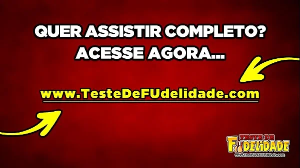 Enteado fodeu sua Madrasta enquanto seu Pai não larga o celular ( Pamela Santos )