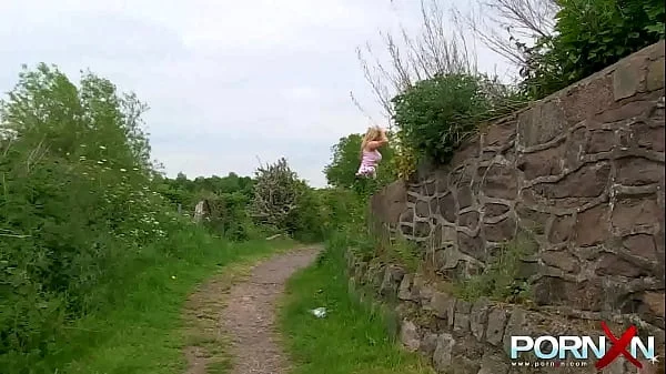 Cutie Paige Turnah pissing outdoors