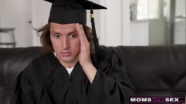 stepMoms Teach Sex - StepSon I don't want to perv on you, your my stepmom S16:E1