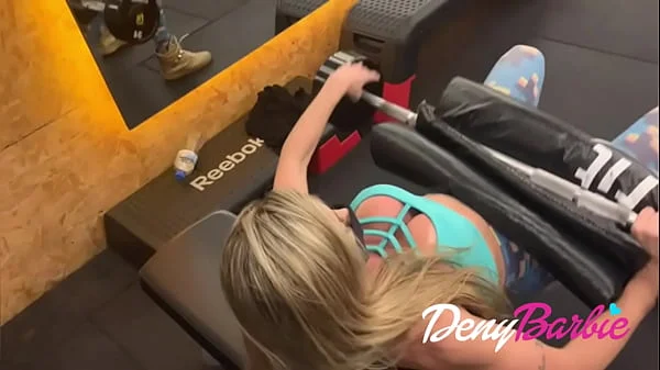 Depois da academia encontrei um amigo e deixei comer meu cuzinho sem capa - https://denybarbie.com.br/