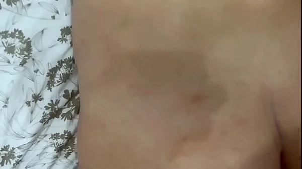 Stepdad cums on stepdaughter sweet pussy without condom