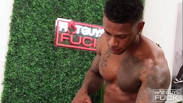 Cut Up Stud Calvin Gives Melody That Good Dick!