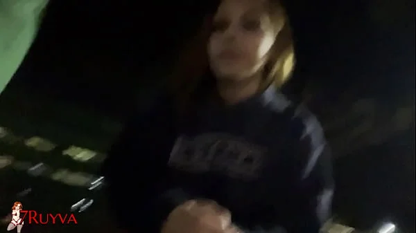 Falou que era só uma entrevista e me comeu no meio da rua